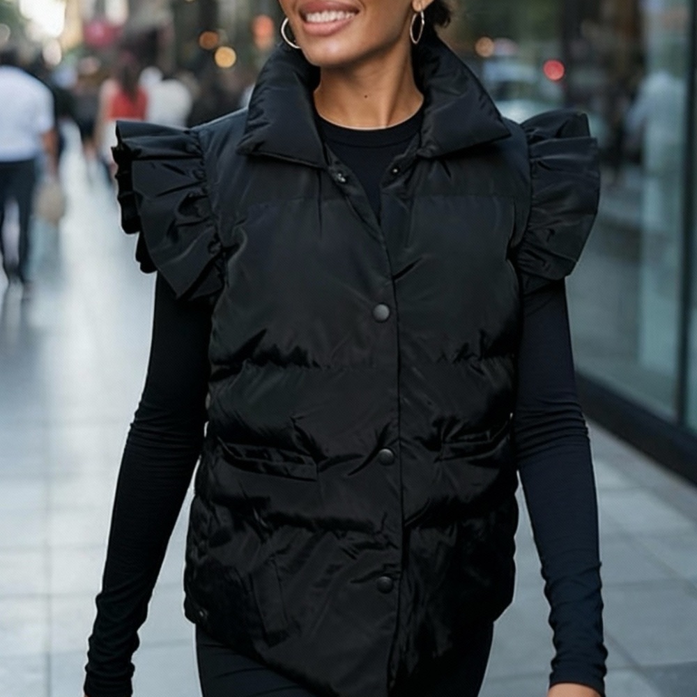 Bucket List Black Ruffled Puffer Vest‎ -- M